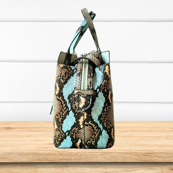 Handbag - Picture 2 of 2